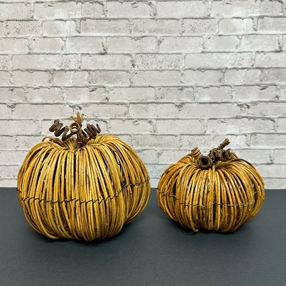 Grapevine Pumpkin Lot Of 2 Woven Holiday Decor Thanksgiving Fall Decorations - Picture 1 of 9